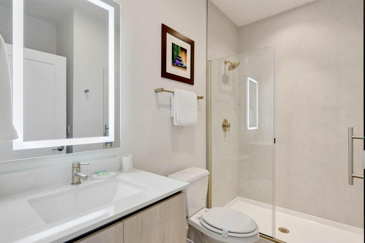 4 Bedrooms Pool Hidden Forest Amenities * Orlando
